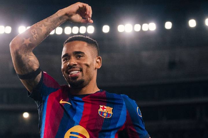 Gabriel Jesus iguala Rivaldo entre brasileiros com mais gols na Champions