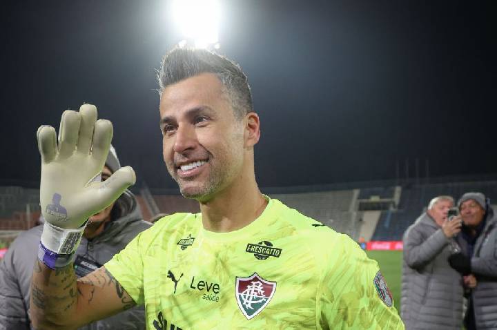 Galvão se rende a Fábio em classificação do Fluminense: “Espetacular”