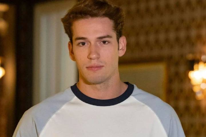 Giovanna Antonelli e Murilo Benício celebram estreia de filho em novela