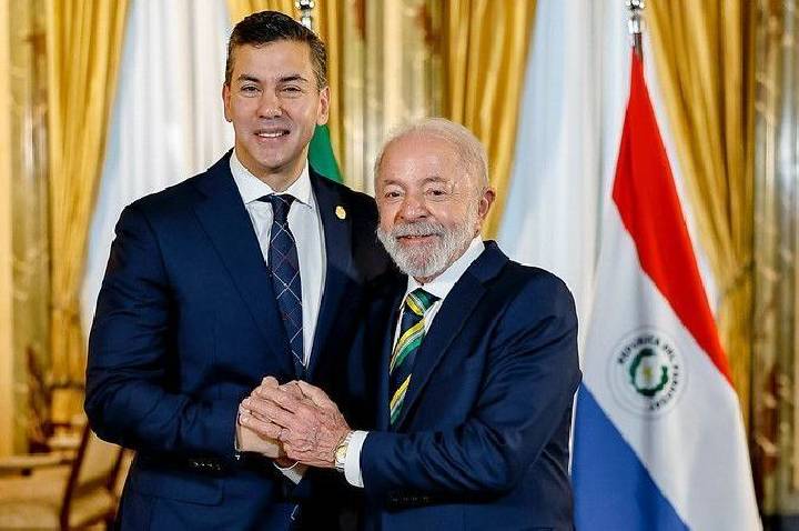 Governo brasileiro nega conversa entre Lula e Peña após fala sobre guerra