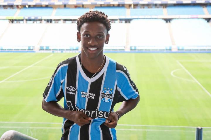 Grêmio aceita proposta e Gabriel Mec deve se transferir para o Porto