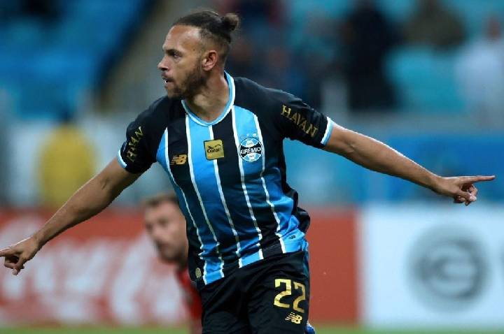 Grêmio vence Palestino e fica perto das oitavas da Copa Sul-Americana