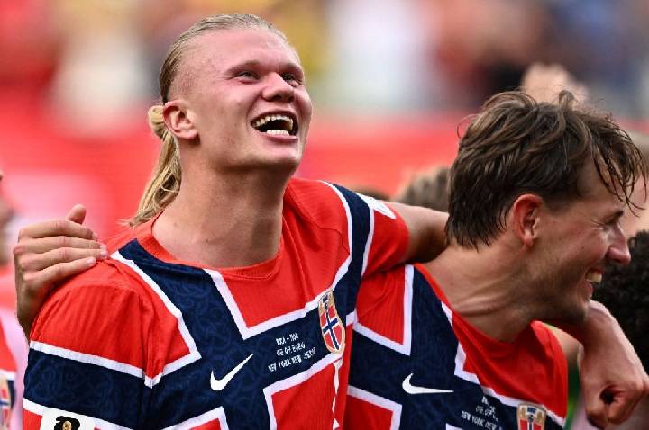 Haaland vira fenômeno enquanto Noruega sonha com vaga na semi da Copa