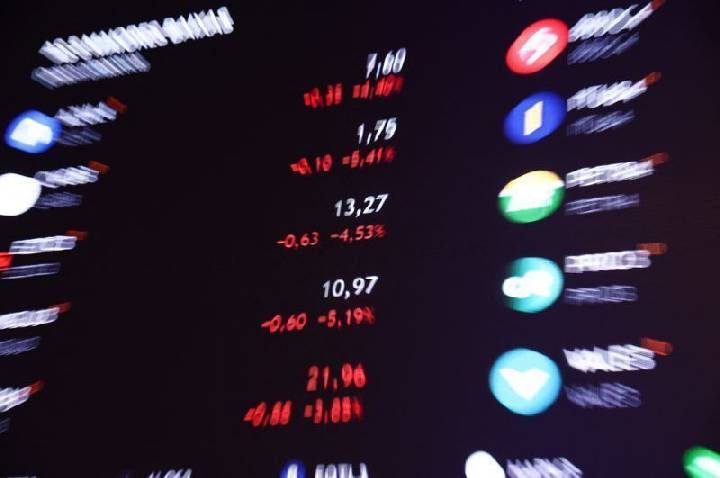 Ibovespa abre dia em alta com discursos em Jackson Hole; dólar sobe
