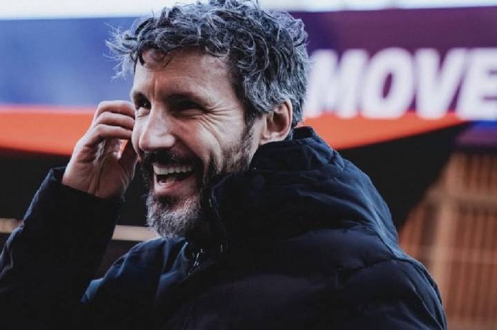 Ídolo da Holanda deve assumir cargo de técnico da Bélgica