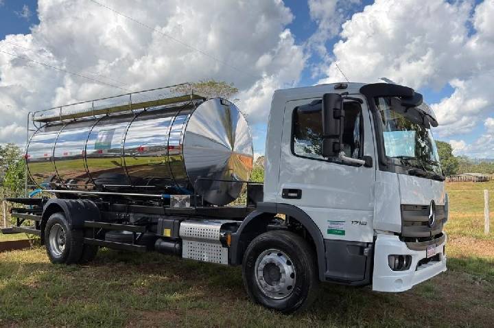 Ieda Chaves entrega caminhão-tanque para fortalecer produção leiteira em Ouro Preto do Oeste