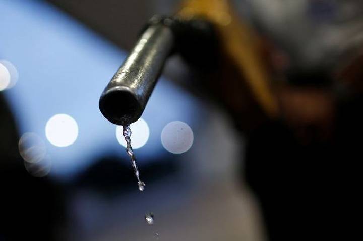 Importação de gasolina deve mais que dobrar em abril, diz Datagro