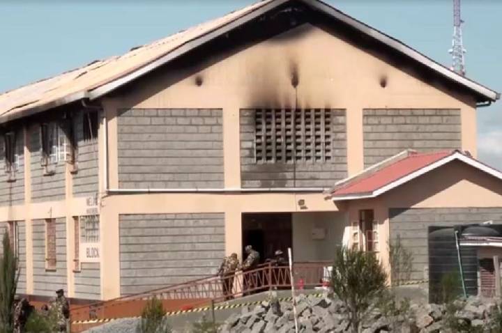 Incêndio em escola feminina no Quênia deixa 16 mortos e quase 80 feridos