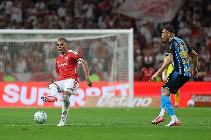 Inter e Grêmio empatam em jogo tenso pela ida das quartas da Copa do Brasil