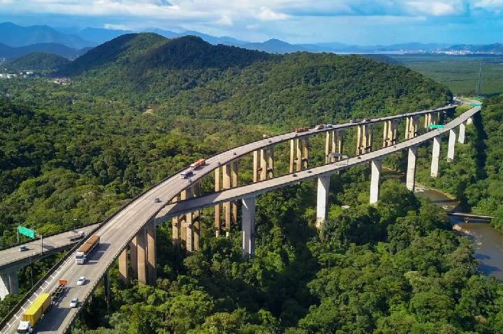Investimentos em infraestrutura no Brasil precisam ser mais que dobrados para eliminar déficit
