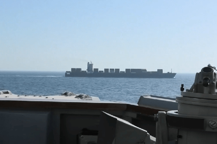 Irã exige libertação imediata do navio cargueiro apreendido pelos EUA