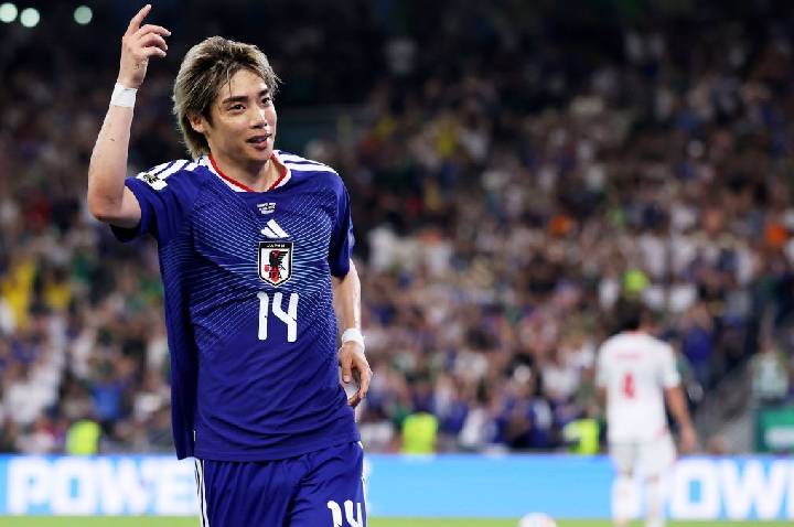 Japão goleia e elimina a Tunísia no 1000º jogo das Copas do Mundo