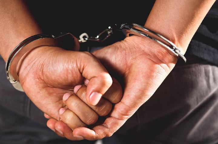 JI-PARANÁ – AÇÃO DA PMRO RESULTA EM RECAPTURA DE FORAGIDO E APREENSÃO DE DROGAS