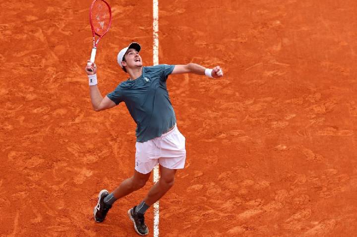 João Fonseca x Luka Pavlovic: horário e onde assistir a Roland Garros