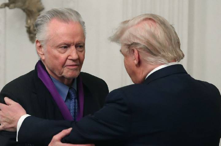 Jon Voight se reúne com Trump para defender incentivos fiscais em Hollywood