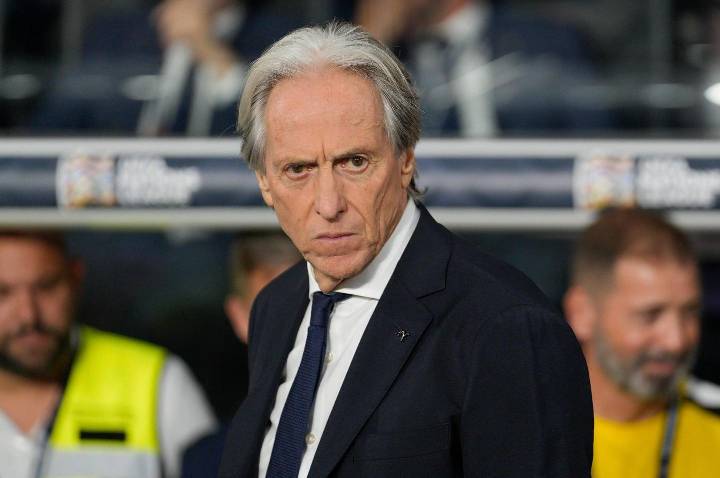 Jorge Jesus faz comparação entre Nuno Mendes do PSG e da seleção de Portugal