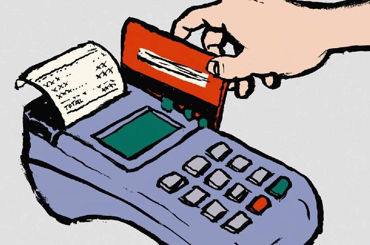 Juros do rotativo do cartão cai a 428,3% em março; uso da modalidade sobe