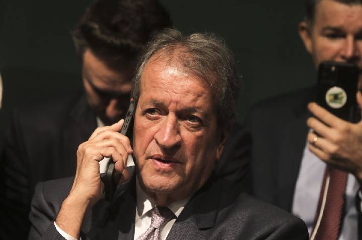 Justiça condena Valdemar Costa Neto a pagar R$ 20 mil ao PT