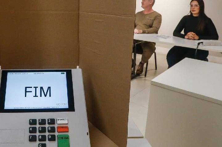 Justiça Eleitoral atualiza regras de votação diante de novas tecnologias