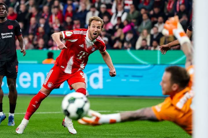 Kane marca, Bayern vence Bayer Leverkusen e vai à final da Copa da Alemanha