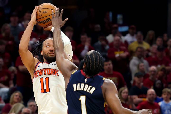 Knicks vencem Cavaliers e ficam perto das finais da NBA
