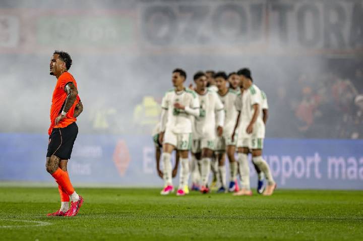 Koeman vê derrota da Holanda como alerta antes da Copa do Mundo
