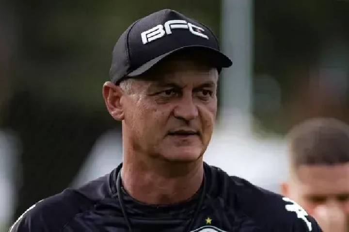 Lisca rebate críticas de Ruy Cabeção e diz: “Vai fazer tua vida”