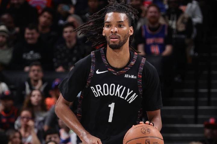 Los Angeles Lakers fecham elenco com contratação de Ziaire Williams