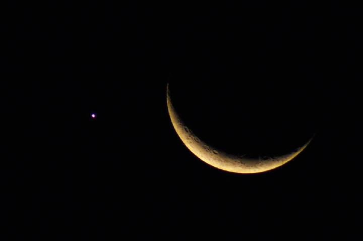 Lua colada em Vênus e conjunção com outros planetas fazem espetáculo no céu