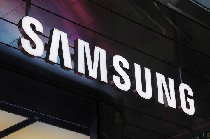 Lucro da Samsung aumenta 19 vezes; ações caem com receios sobre IA