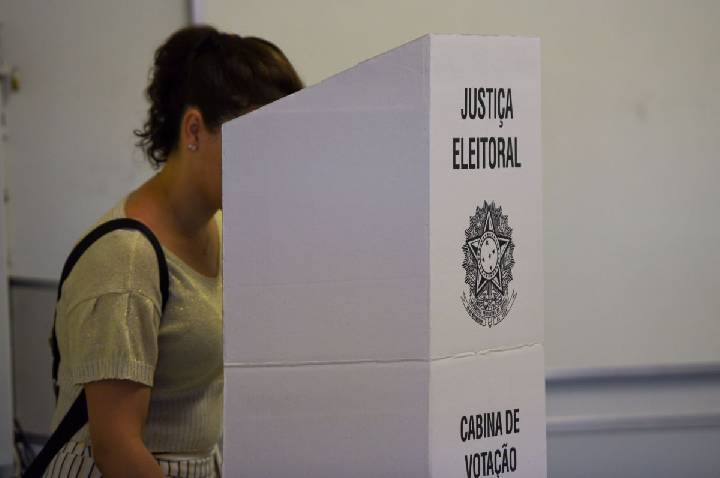 Lula depende de manter eleitor recuperado da direita; Flávio, de reatraí-lo