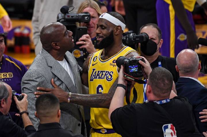 Magic Johnson: “LeBron torna os 76ers um dos melhores times da NBA”