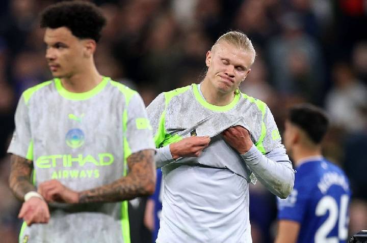 Manchester City tropeça contra Everton; Arsenal fica perto do título inglês