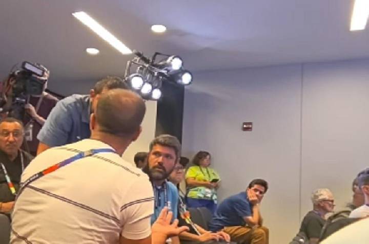 Marcelo Courrege se pronuncia depois de confusão durante coletiva