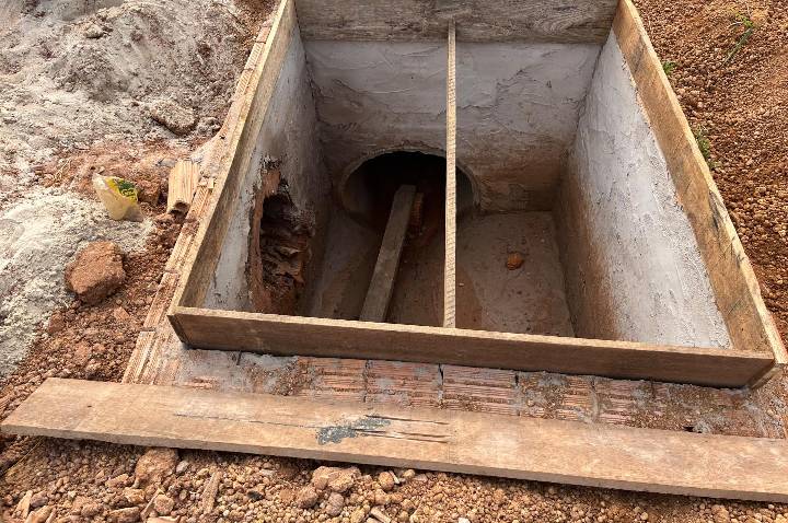 Márcio Pacele acompanha obra de drenagem em Vista Alegre do Abunã