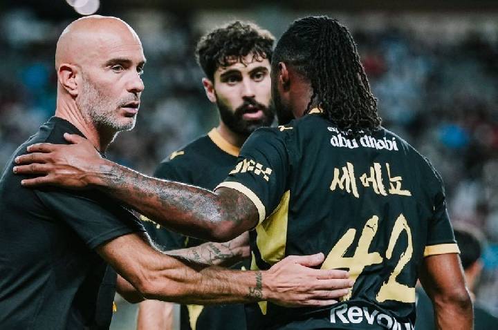 Maresca celebra vitória do City e vê evolução antes da temporada