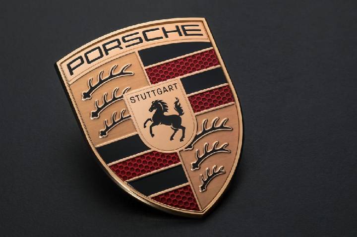 Margem de lucro da Porsche cai para 1,1% e CEO apresenta nova estratégia