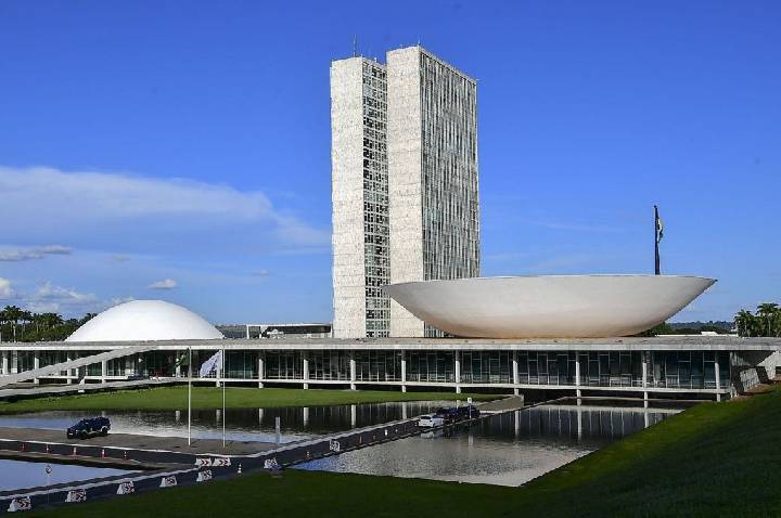 Máximas de 32ºC e falta de chuva marcam semana em Brasília; veja previsão
