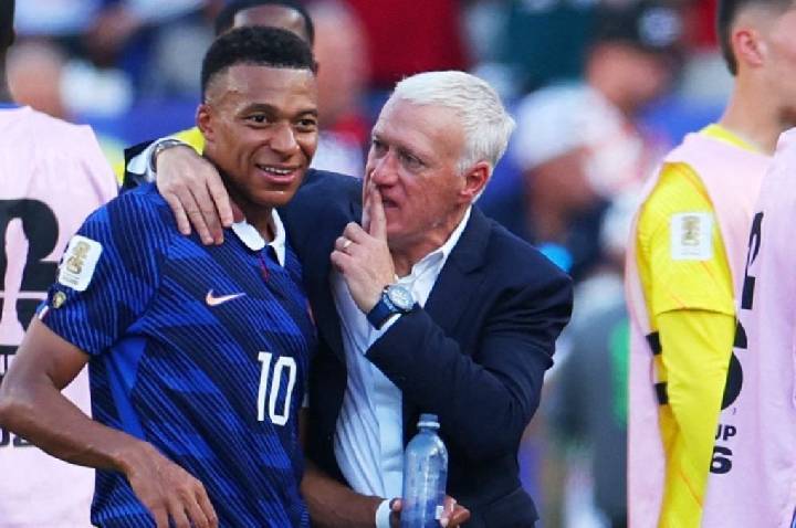 Mbappé publica carta de despedida a Deschamps: “Você que nos deu tanto…”