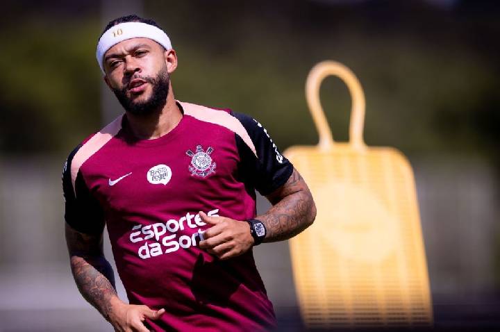 Memphis Depay: negociação com Corinthians trava por novas condições