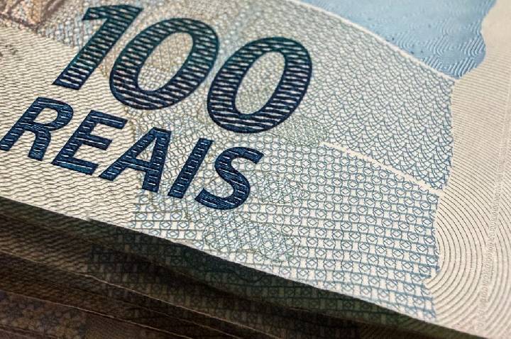 Mercado mantém estáveis projeções para inflação, juros, PIB e dólar