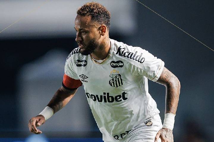 Mesmo com leilão, Neymar é confirmado pelo Santos para jogo contra o Remo