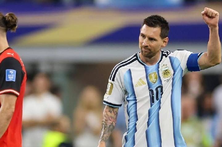 Messi faz história, Argentina vence Áustria e vai ao mata-mata da Copa