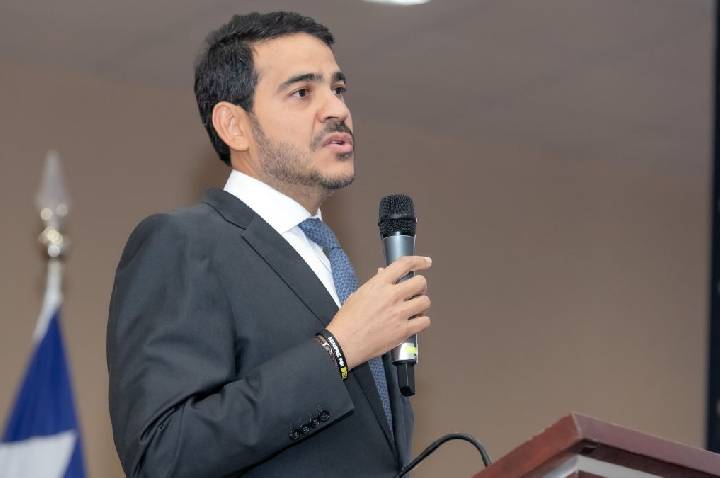 Messias conta votos e adota tom conciliador para tentar aprovação ao STF