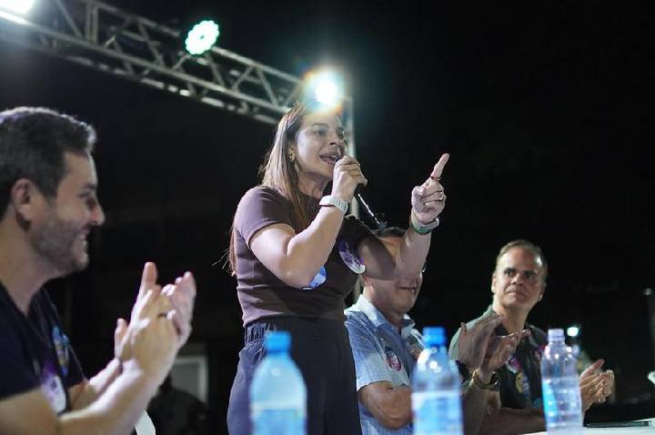 “Minha bandeira são os 52 municípios”, diz Mariana durante agenda em Rolim de Moura