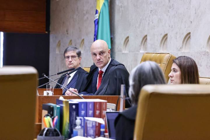 Moraes vota para tornar três policiais réus por obstrução no caso Marielle