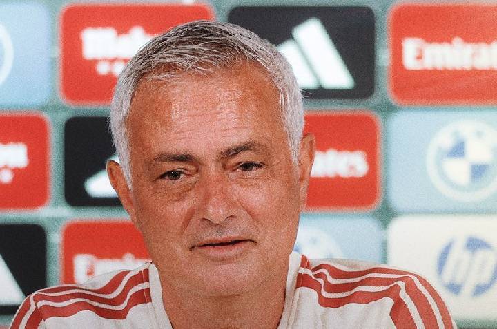Mourinho adota tom “paz e amor” em nova passagem pelo Real Madrid