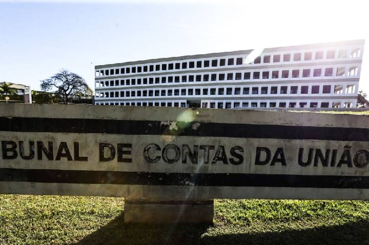 MP pede investigação no TCU sobre área de novo terminal em Suape