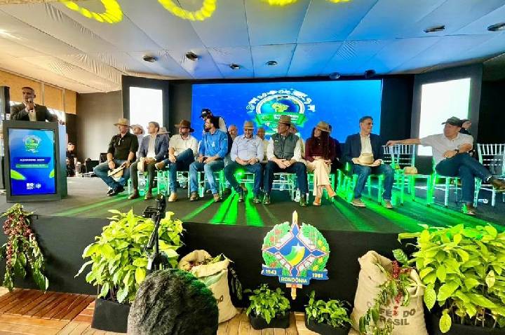 MPRO amplia atendimento à população com estande na Rondônia Rural Show Internacional