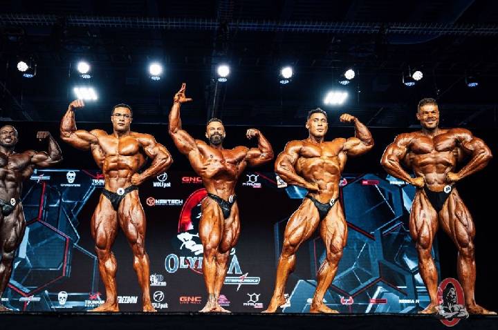 Mr. Olympia 2026: com Ramon Dino no palco, acompanhe ao vivo as finais
